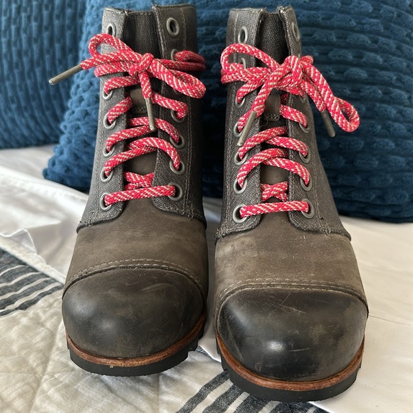 EUC Sorel PDX 1964 Wedge - Picture 2 of 7